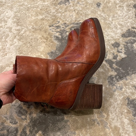 Kelsi Dagger Brooklyn for Anthropologie
Westward Ankle Boots Size 8 - Picture 6 of 13